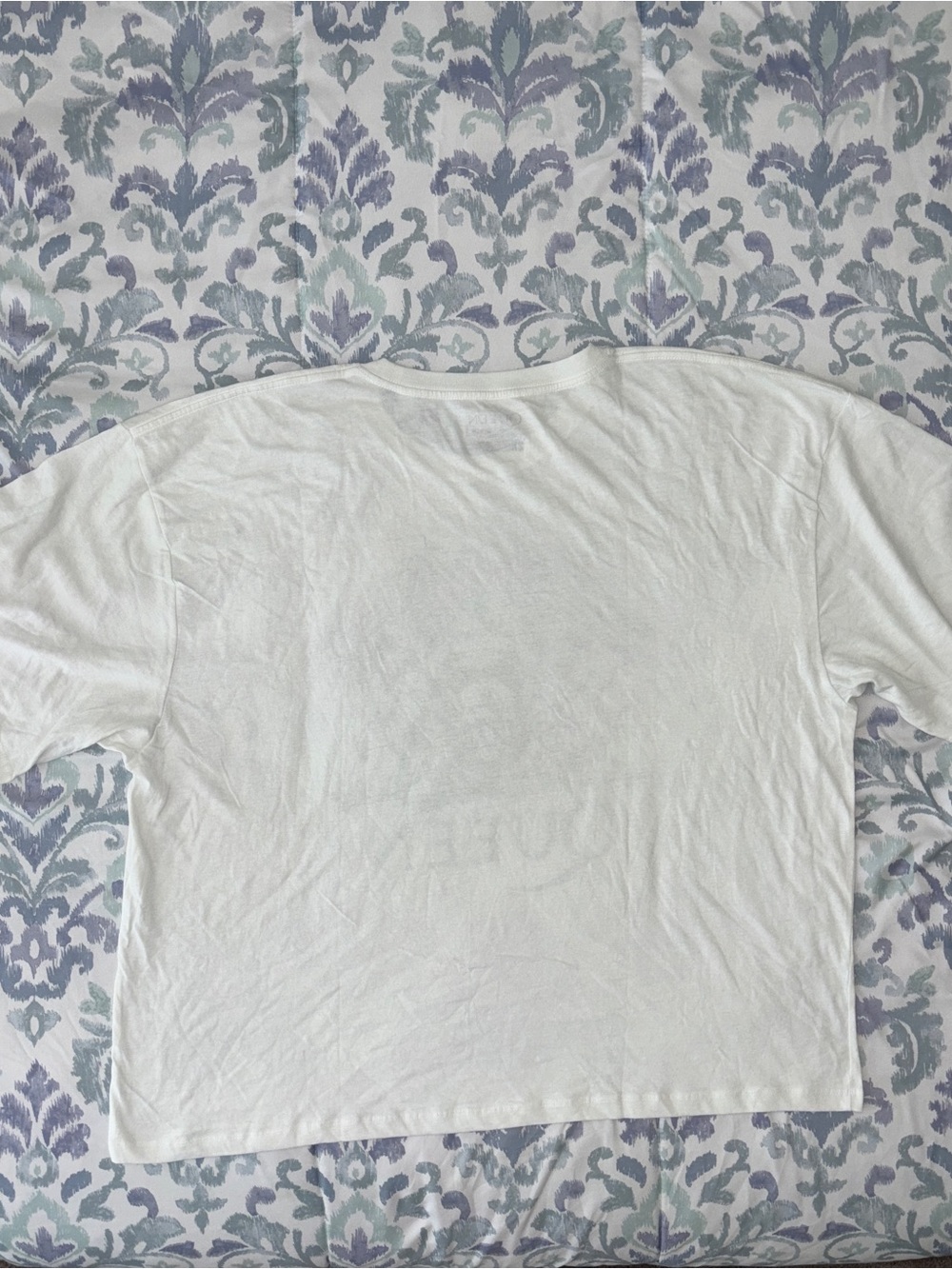 Queen Band Concert White Short Sleeve Graphic Tee with Black Crest Men's Sz 2X - Picture 2 of 3